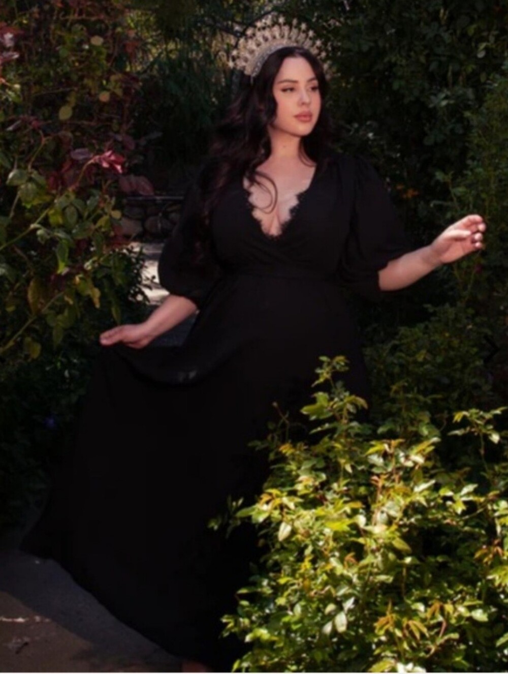 La Femme en Noir Odyssey Maxi Dress - Picture 2 of 7